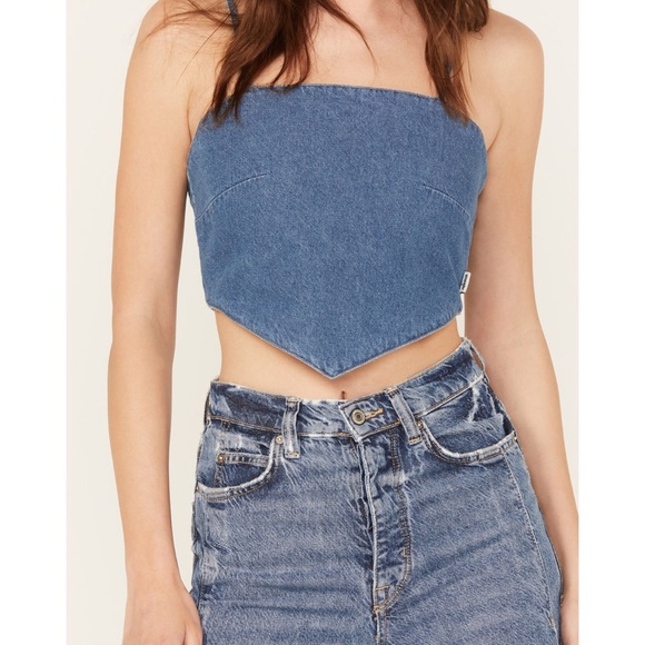Woman’s NWTs Wrangler Dark Wash Denim Kassidy Bandana Crop Top Tank - Picture 9 of 11